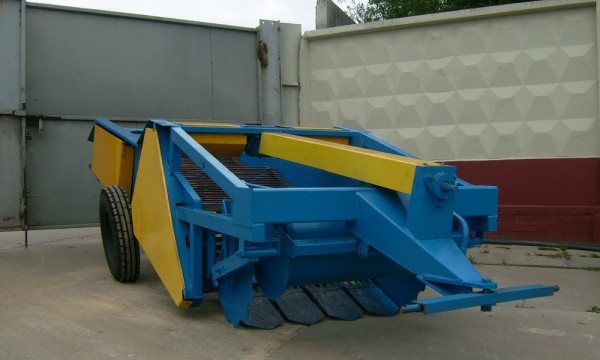 Картофелекопатель КСТ-1.4 полунавесной для уборки картофеля на грядах