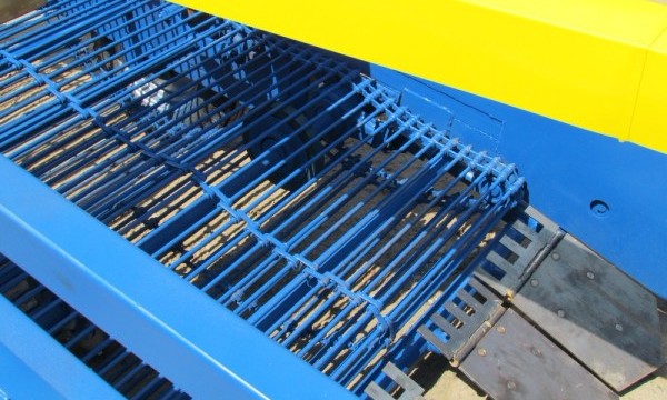 Картофелекопатель КСТ-1,4М-02 с активными лемехами Картофелекопатель КСТ-1,4М-02 с активными лемехами