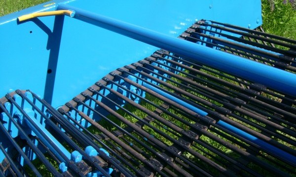 Картофелекопатель полунавесной двухрядный КСТ-1,4М Картофелекопатель полунавесной двухрядный КСТ-1,4М