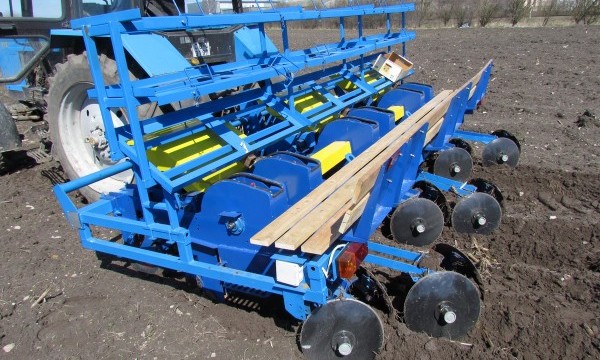 Картофелесажалка СПК-6 Картофелесажалка СПК-6