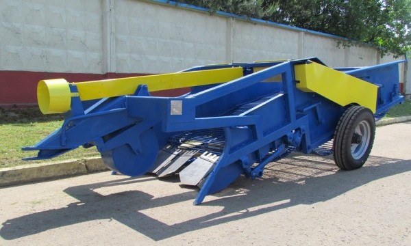 Картофелекопатель КСТ-1,4М-02 с активными лемехами Картофелекопатель КСТ-1,4М-02 с активными лемехами