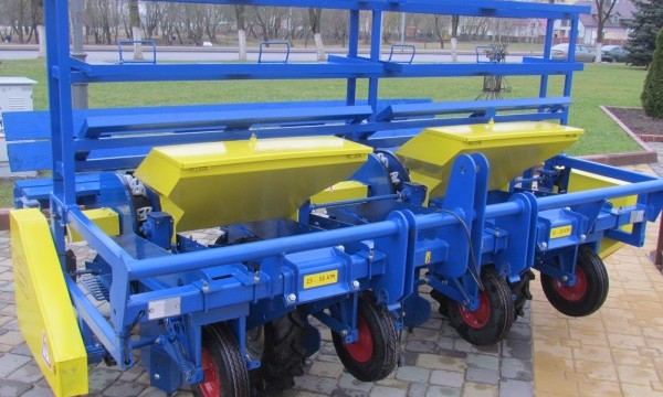 Картофелесажалка СПК-4 Картофелесажалка СПК-4