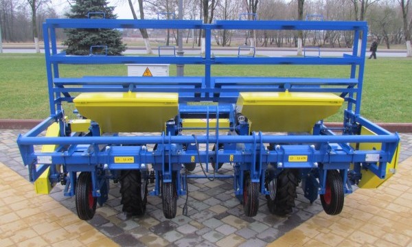 Картофелесажалка СПК-4 Картофелесажалка СПК-4