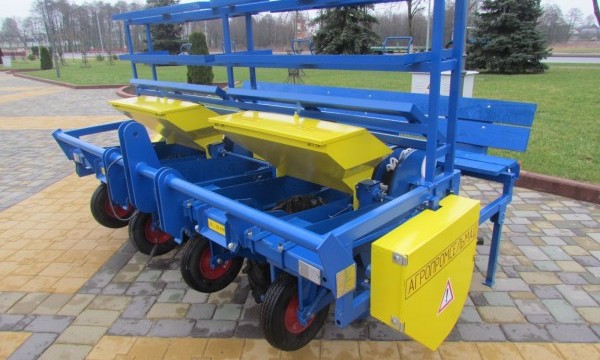 Картофелесажалка СПК-4 Картофелесажалка СПК-4